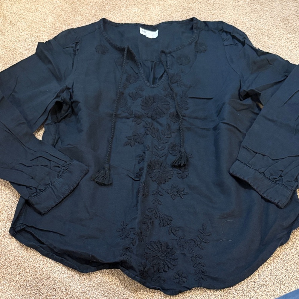Gap linen blend embroidered floral top
